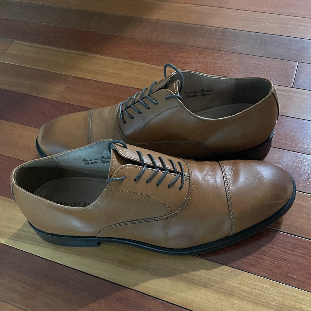 Banana Republic Kevin Italian Leather Oxford Cap Toe Cognac Brown Dress Shoe